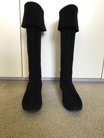 Zwarte suède laarzen, maat 37 beschikbaar voor biedingen