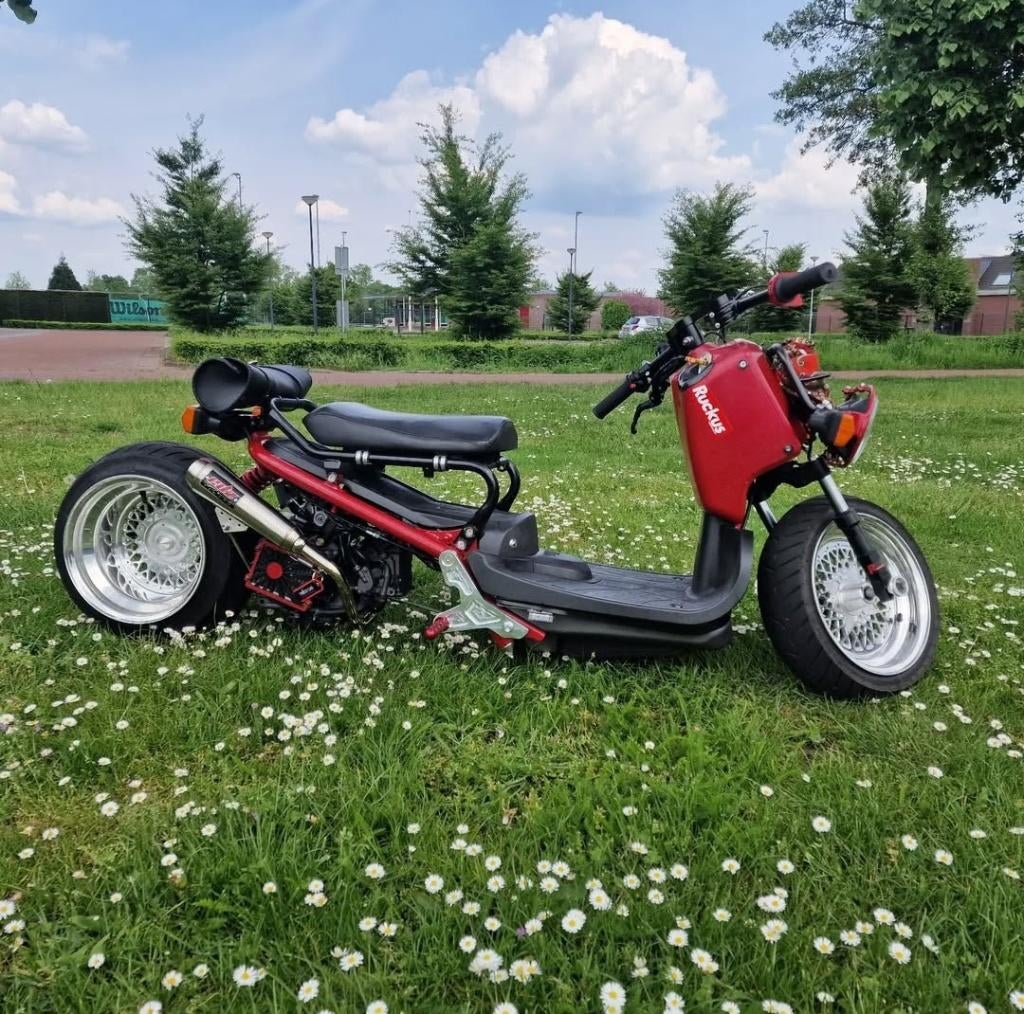 Honda zoomer ruckus, Fietsen en Brommers, Brommers | Honda, Zo goed als nieuw, Overige modellen, Maximaal 45 km/u, Ophalen