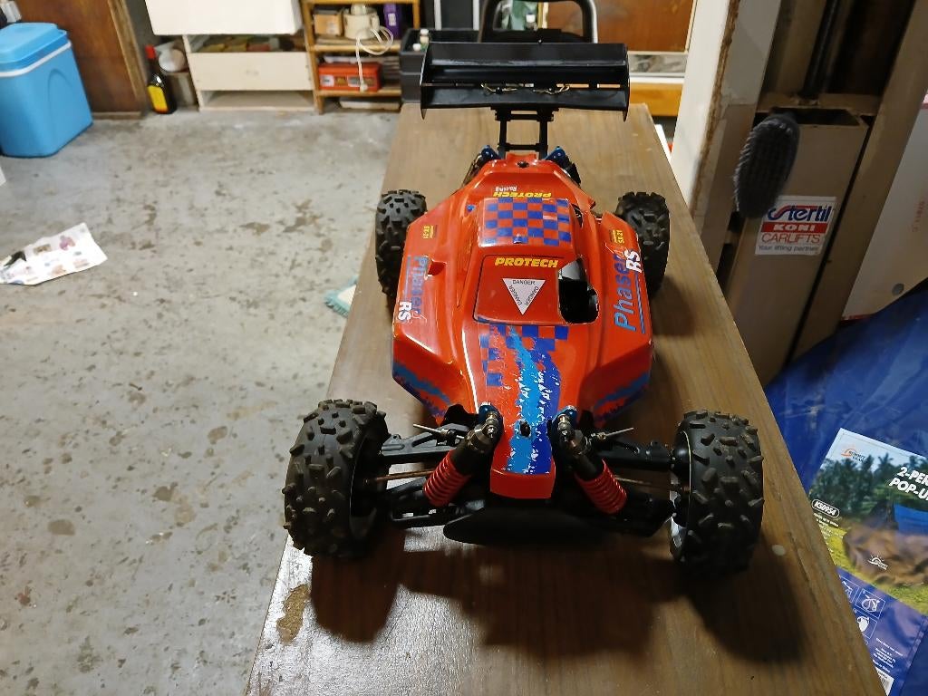 radiografische auto, Hobby en Vrije tijd, Modelbouw | Radiografisch | Auto's, Gebruikt, Auto offroad, Elektro, Overige schalen