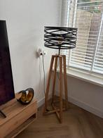 Prachtige landelijke vloerlamp zgan, Huis en Inrichting, Lampen | Vloerlampen, Ophalen, Zo goed als nieuw, 150 tot 200 cm