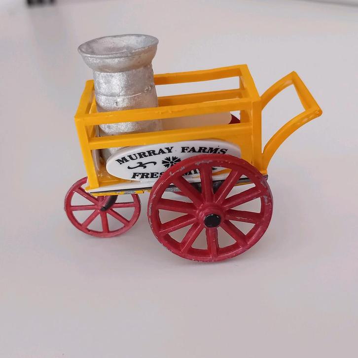 Lemax milk car, Lemax figuur voor Kerstdorp, Diversen, Kerst, Ophalen of Verzenden