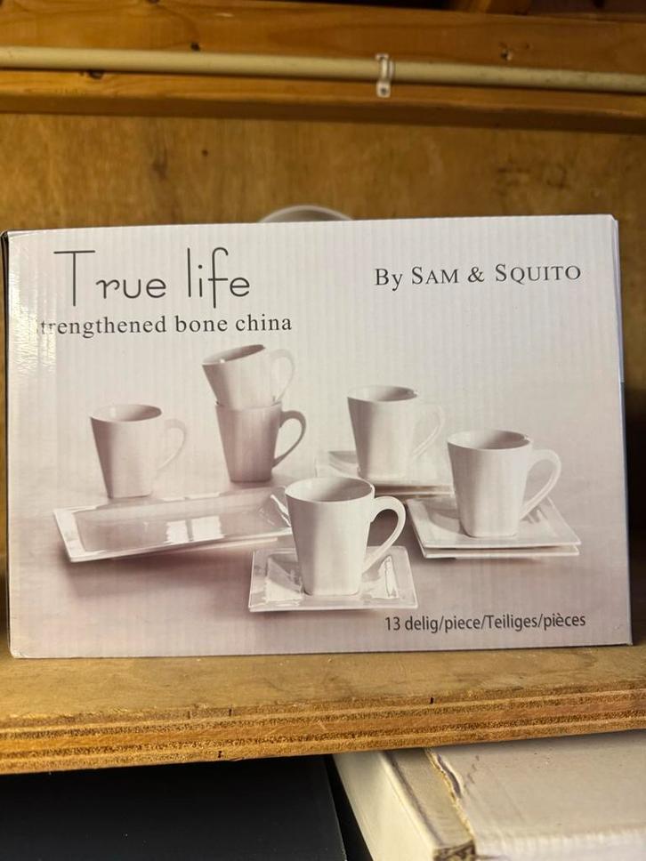 Compleet Bekerset True Life - Nieuw!, Huis en Inrichting, Keuken | Servies, Nieuw, Compleet servies, Effen, Porselein, Ophalen