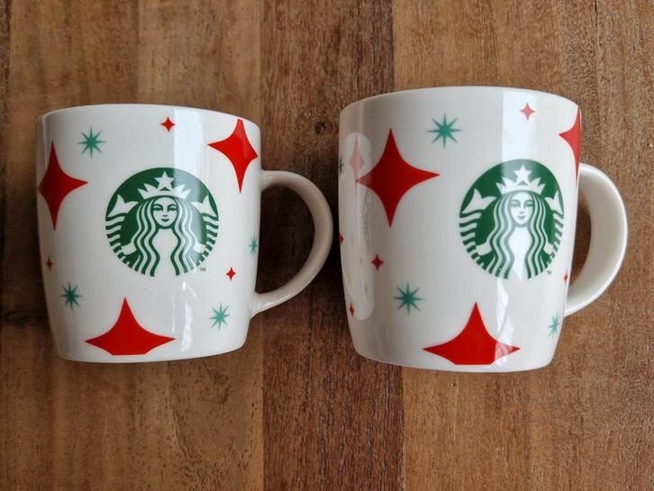2x Starbucks kerst mok beker kop ' make it yours at home ', Huis en Inrichting, Keuken | Servies, Zo goed als nieuw, Kop(pen) en/of Schotel(s)