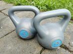 2 x 4 kg Fitness kettlebell, Ophalen, Zo goed als nieuw, Benen, Kettlebell