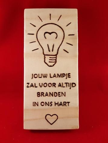 Uw eigen houten artikel gepersonaliseerd Pyrografie Creamar beschikbaar voor biedingen