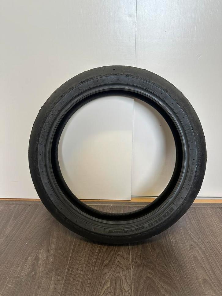 Race slick motor voorband pirelli docoratie materiaal, Motoren, Onderdelen | Merk-onafhankelijk, Gebruikt, Ophalen