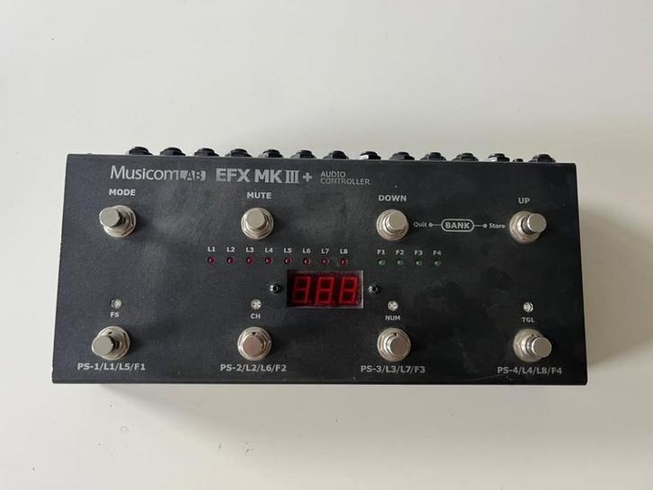 Switcher Gitaar Controller Musicom Lab EFXMKIII+, Muziek en Instrumenten, Effecten, Gebruikt, Overige typen, Multi-effect, Ophalen of Verzenden