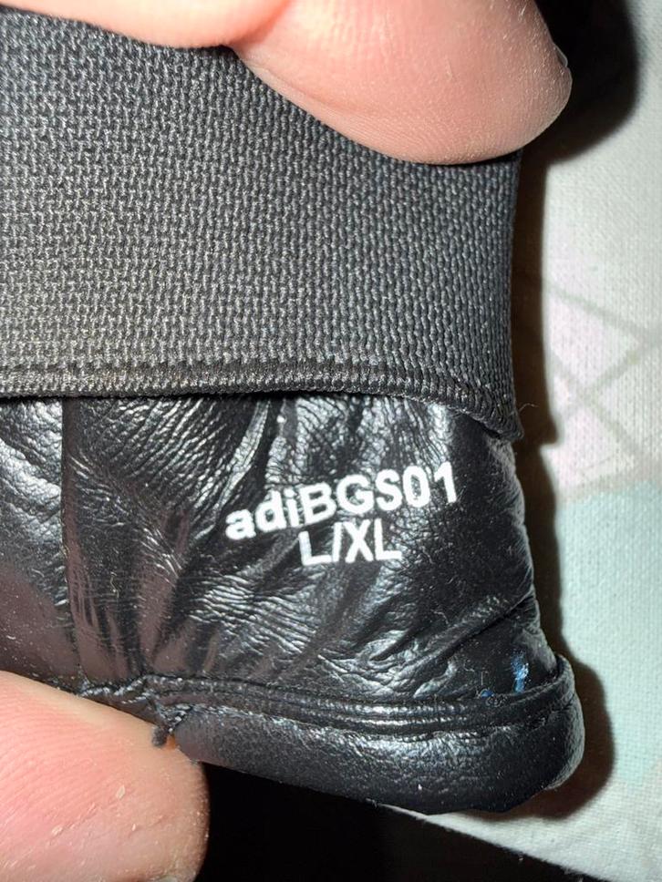Adidas Response Zakhandschoenen - Beginners, Sport en Fitness, Boksen, Gebruikt, Bokshandschoenen, Ophalen of Verzenden