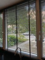 Bruine houten luxaflex met bruine houten afdekbak, Ophalen, Bruin, 100 tot 150 cm, 100 tot 150 cm