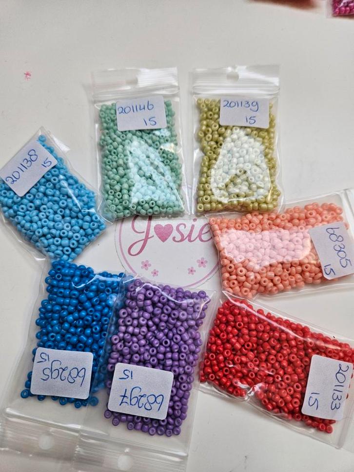 Regenboog rocailles, Hobby en Vrije tijd, Kralen en Sieraden maken, Nieuw, Kraal, Ophalen