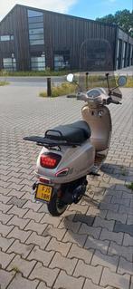 Vespa look la souris met maar 4300km special limited, Fietsen en Brommers, Maximaal 45 km/u, Zo goed als nieuw, Benzine, La souris