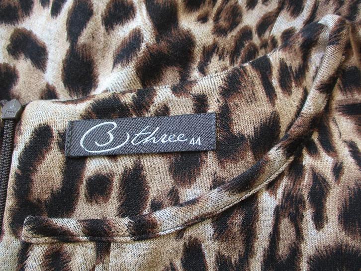 BThree, size 44, Kleding | Dames, Jurken, Zo goed als nieuw, Maat 42/44 (L), Overige kleuren, Knielengte, Verzenden