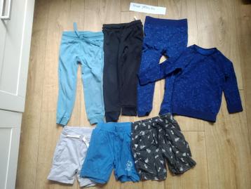 kinderkleding maat 98-104 beschikbaar voor biedingen