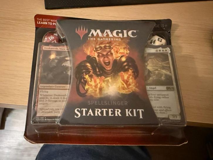 Magic: the Gathering Starter Set Spellslinger - twee stuks, Hobby en Vrije tijd, Verzamelkaartspellen | Magic the Gathering, Nieuw