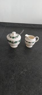 Wedgwood Stratford Roomstel - Suikerpot en Melkkan, Ophalen of Verzenden, Zo goed als nieuw, Keramiek, Wedgwood