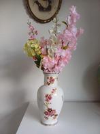 Chinese vaas met bloemmotief, Wit, Aardewerk of Porselein, Ophalen of Verzenden, Zo goed als nieuw