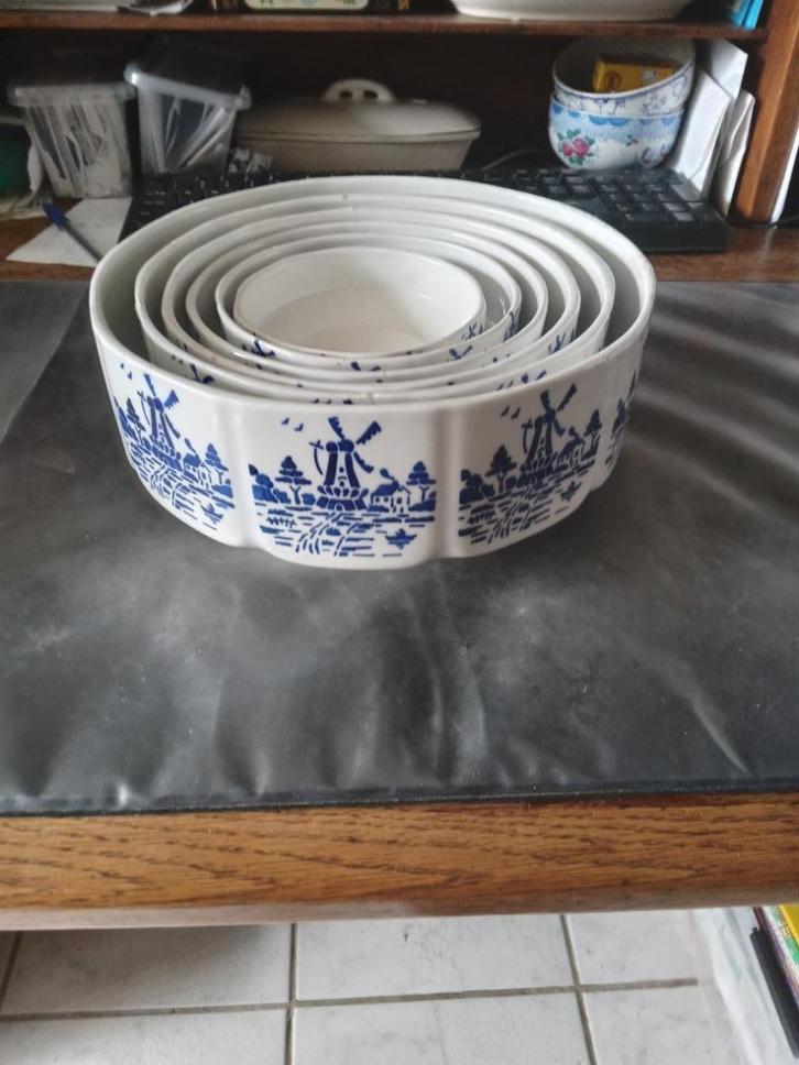 Prachtige gave 6 delige set nestschalen, Antiek en Kunst, Antiek | Servies los, Ophalen of Verzenden
