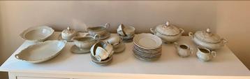 Prachtig vintage servies jaren ‘50 beschikbaar voor biedingen