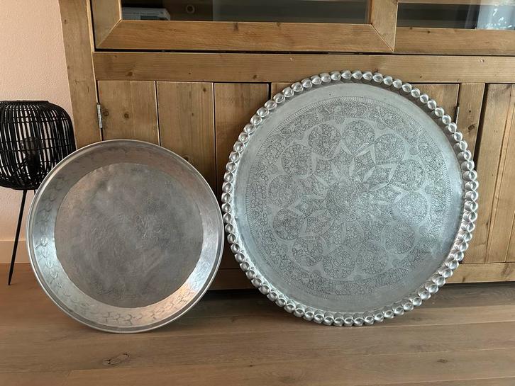 2 Marokkaanse dienbladen - 90 & 67 cm, Huis en Inrichting, Woonaccessoires | Overige, Ophalen
