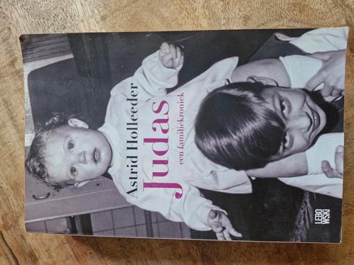 Astrid Holleeder - Judas, Boeken, Detectives, Zo goed als nieuw, Ophalen of Verzenden
