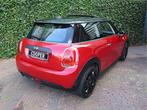 MINI Cooper 1.2 One Chili F56 met Pano.dak, Clima, Voorruitv, Gebruikt, Zwart, 4 stoelen, 102 pk