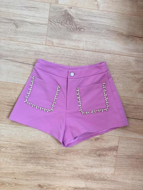Roze shortje met glittersteentjes, Kleding | Dames, Broeken en Pantalons, Zo goed als nieuw, Maat 34 (XS) of kleiner, Roze, Kort
