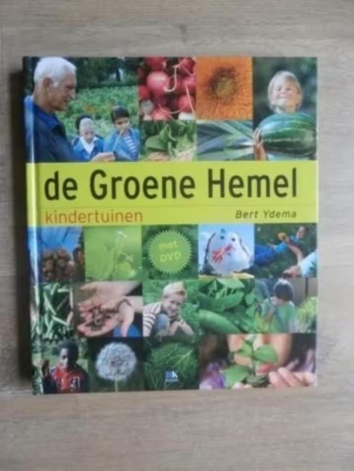 De Groene Hemel + DVD - kindertuinen - Bert Ydema, Boeken, Wonen en Tuinieren, Zo goed als nieuw, Moestuin, Verzenden