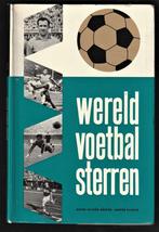 WERELD VOETBAL STERREN - door Oliver Gaspar e.a, Boeken, Sportboeken, Balsport, Ophalen of Verzenden, Zo goed als nieuw
