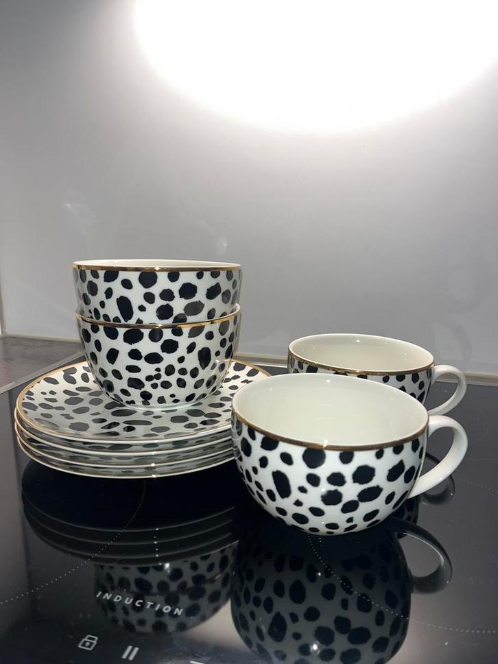 Servies set met Goud randje H&M Home Stipjes Zwart Wit, Huis en Inrichting, Keuken | Servies, Gebruikt, Bord(en), Overige stijlen