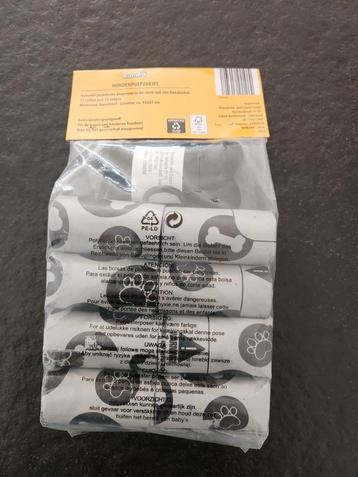 Hondenpoepzakjes beschikbaar voor biedingen