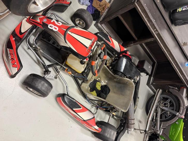 Kart viertakt BRM 390cc Honda, Sport en Fitness, Karting, Gebruikt, Kart, Ophalen