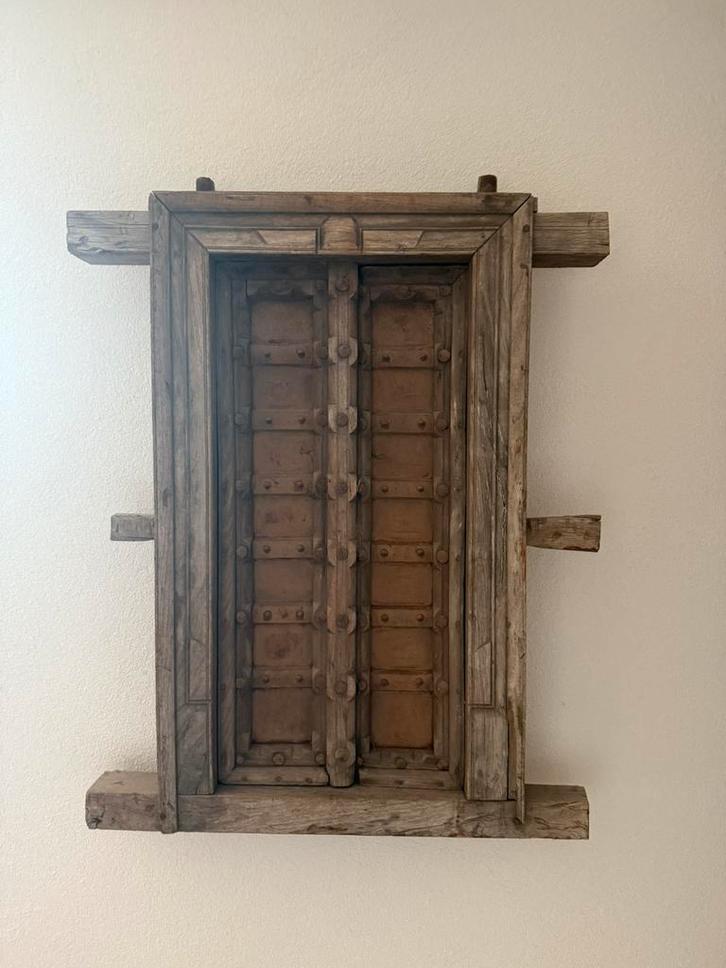 Indiaanse oud luik. Sober, landelijk interieur, Huis en Inrichting, Woonaccessoires | Wandplanken en Boekenplanken, Gebruikt, Ophalen