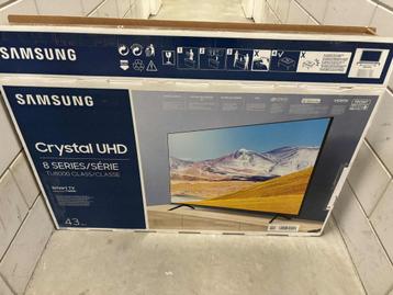 Samsung TV 43 inches - 4K LED "Defect scherm" beschikbaar voor biedingen