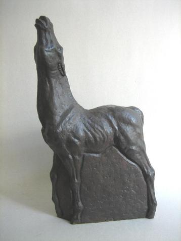Aardewerk groot beeld paard gesigneerd Leo Muysken 1907-1984 beschikbaar voor biedingen