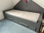 WOOOD bed Dennis grenen staalgrijs, met lade en matras, Ophalen, Gebruikt, 90 cm, Eenpersoons