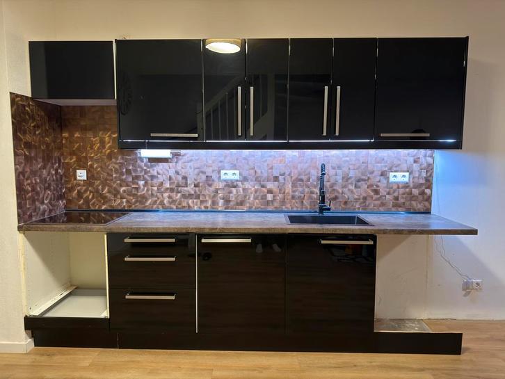 Keuken, Huis en Inrichting, Keuken | Complete keukens, Gebruikt, Enkelwandige keuken, Zwart, Ophalen