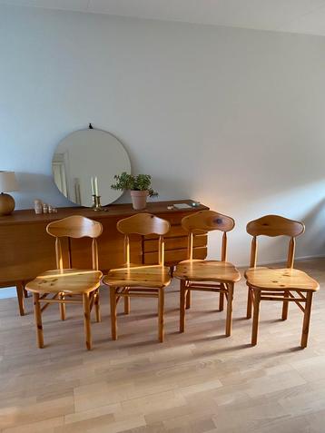Set van 4 vintage brutalist grenen stoelen beschikbaar voor biedingen