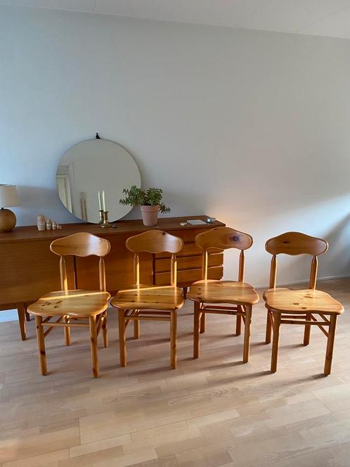 Set van 4 vintage brutalist grenen stoelen, Huis en Inrichting, Stoelen, Zo goed als nieuw, Hout, Bruin, Ophalen
