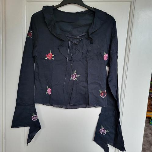 Zwart dames truitje met kraag en uitlopende mouwen maat M, Kleding | Dames, T-shirts, Nieuw, Maat 38/40 (M), Zwart, Lange mouw