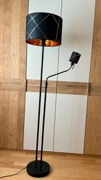 Stijlvolle  moderne zwarte vloerlamp met leeslamp, Huis en Inrichting, Lampen | Vloerlampen, Ophalen, Zo goed als nieuw, Metaal