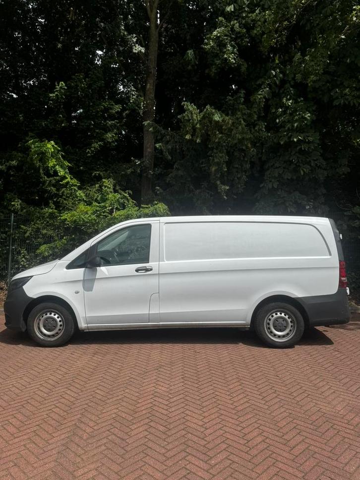 Mercedes-Benz Vito // compleet gereviseerde motor! // 2017, Auto's, Bestelauto's, Particulier, Mercedes-Benz, Diesel, Euro 6, Handgeschakeld