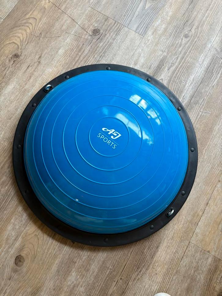 Bosu Bal - Perfect voor Fitness & Oefeningen!, Sport en Fitness, Fitnessmaterialen, Zo goed als nieuw, Balansbord, Benen, Ophalen