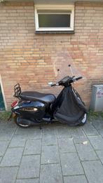 Vespa Sprint glans zwart 2016 model, Gebruikt, Ophalen of Verzenden, Benzine, Vespa