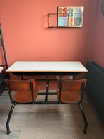Vintage kinderbureau / schoolbankje tweepersoons, Huis en Inrichting, Bureaus, Ophalen, Zo goed als nieuw, Bureau