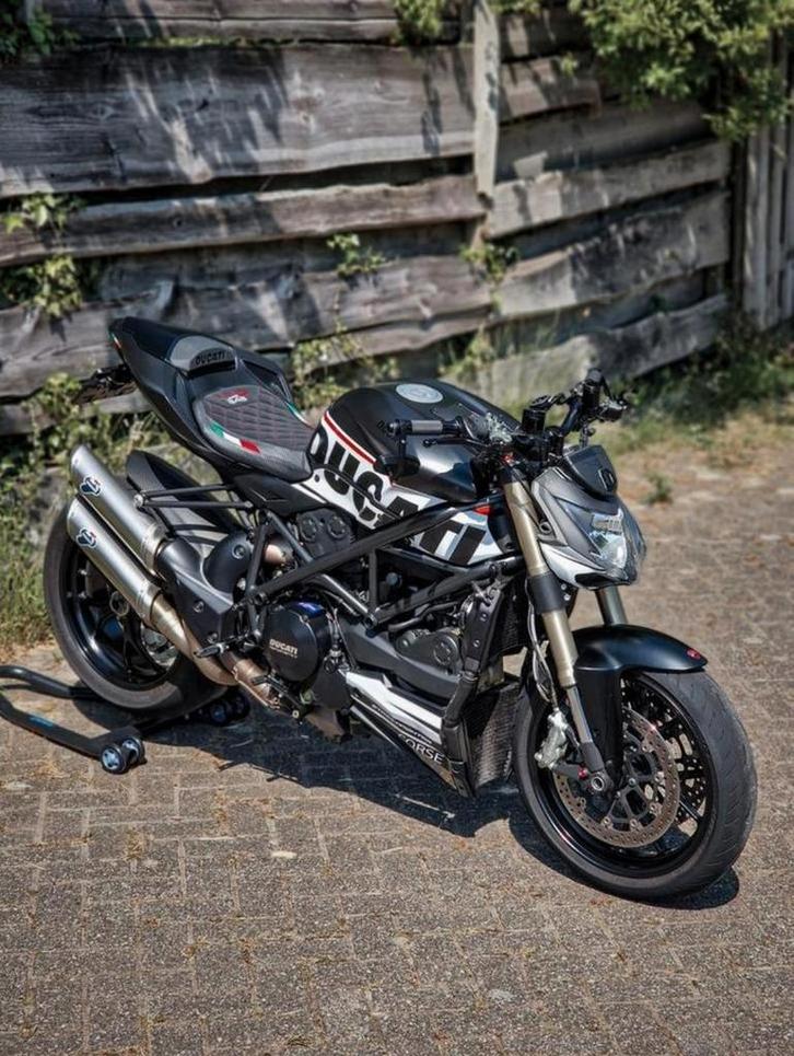 Ducati 848 Streetfighter nieuwstaat veel carbon, Motoren, Motoren | Ducati, Particulier, Super Sport, meer dan 35 kW, 2 cilinders