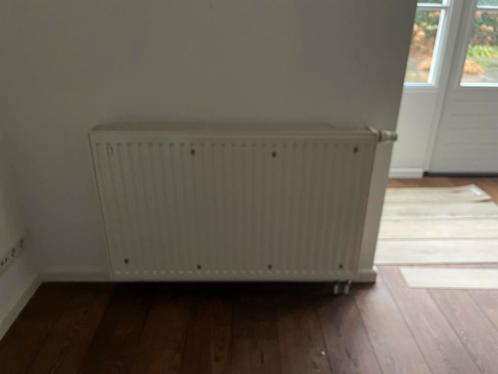 Radiator met omkasting, Doe-het-zelf en Verbouw, Verwarming en Radiatoren, Gebruikt, Radiator, 800 watt of meer, 30 tot 80 cm