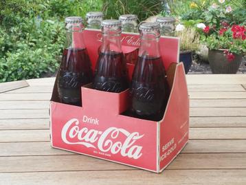 ** VINTAGE ** Zes flesjes Coca Cola in origineel draagkarton beschikbaar voor biedingen