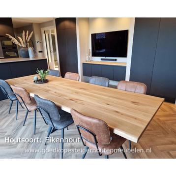 Massieve eettafel industrieel beschikbaar voor biedingen