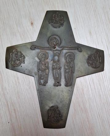 Antiek kruis plaat beschikbaar voor biedingen