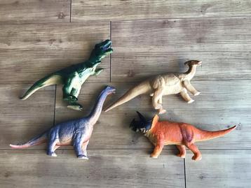 Dino’s 4 stuks, zacht, 30 cm groot beschikbaar voor biedingen